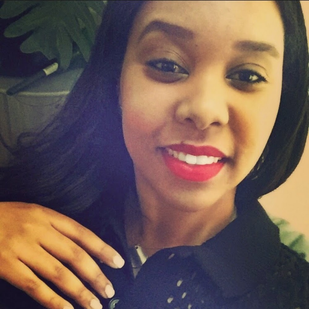 Meet your Posher, Ebony